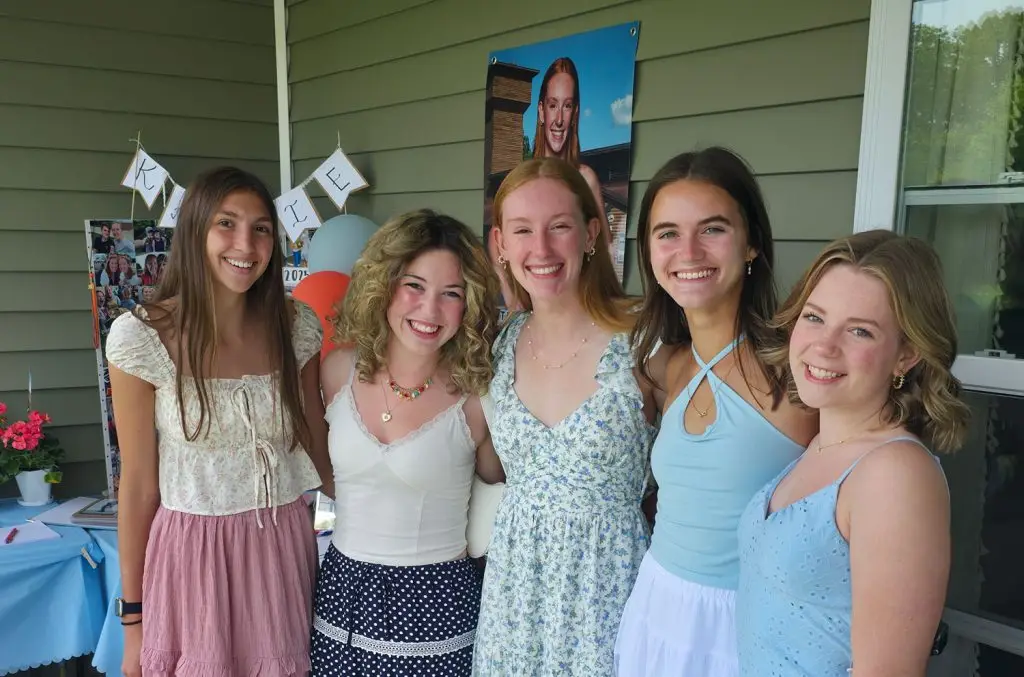 Katie (middle) with her friends (l to R) Hannah, Izzy, Kyla, and Dacey